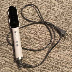 Electric hair straightener